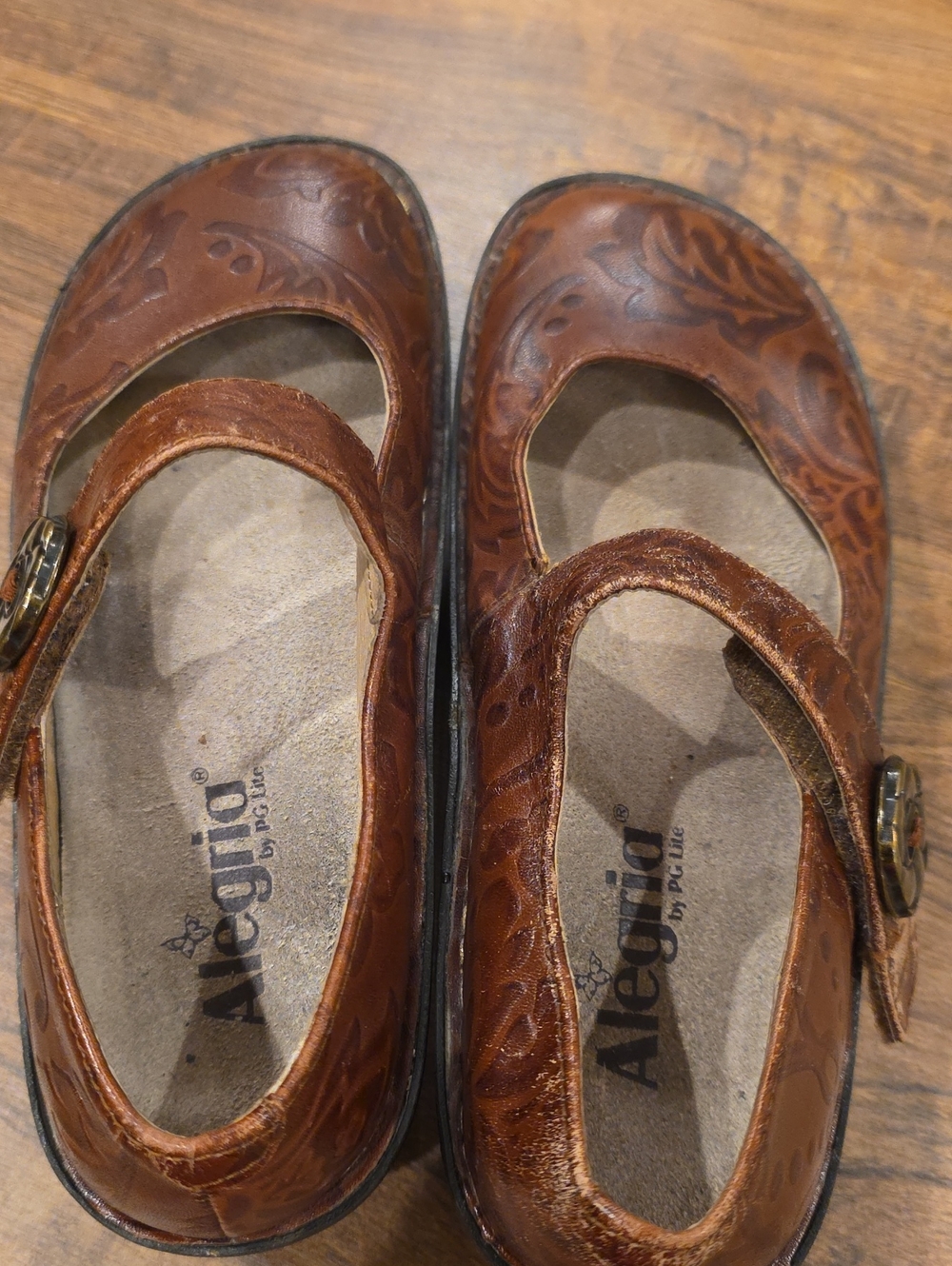 Alegria Brown Mary Jane Shoes with Floral Embossing Size 37 - Picture 4 of 12